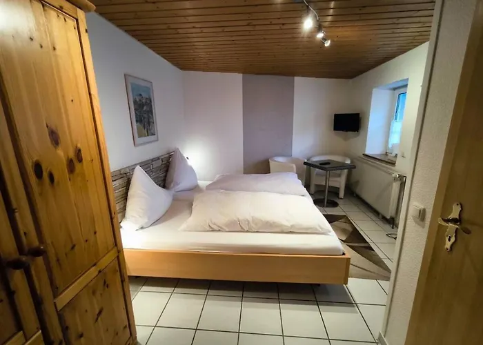 Pensjonat Im Charme Der 90er Trewir